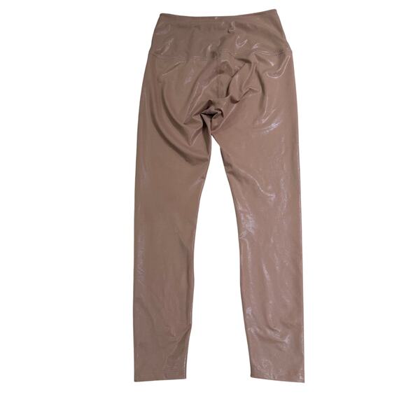 Beyond Yoga Leggings Twinkle High Waist Light Pink Shimmer Size XSmall - Picture 3 of 6